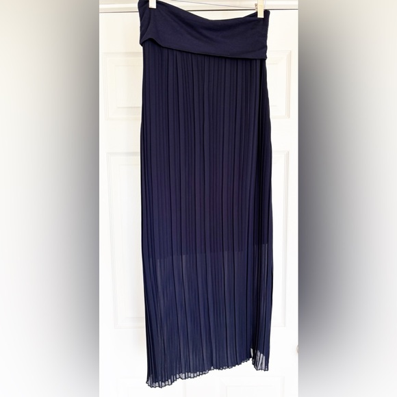Dresses & Skirts - EUC Elegant Navy Blue Foldover Waist Pleated Sheer Maxi Skirt in Size Medium